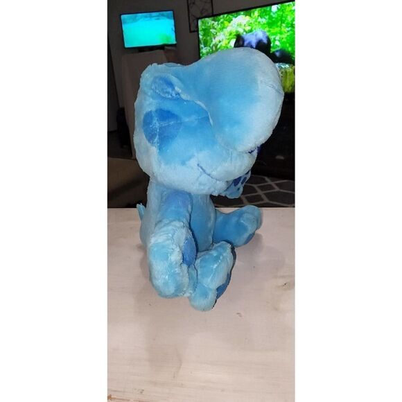Blue's Clues & You! Peek-A-Blue Interactive 10" Plush Barks Plays Peek A Boo - Picture 3 of 8